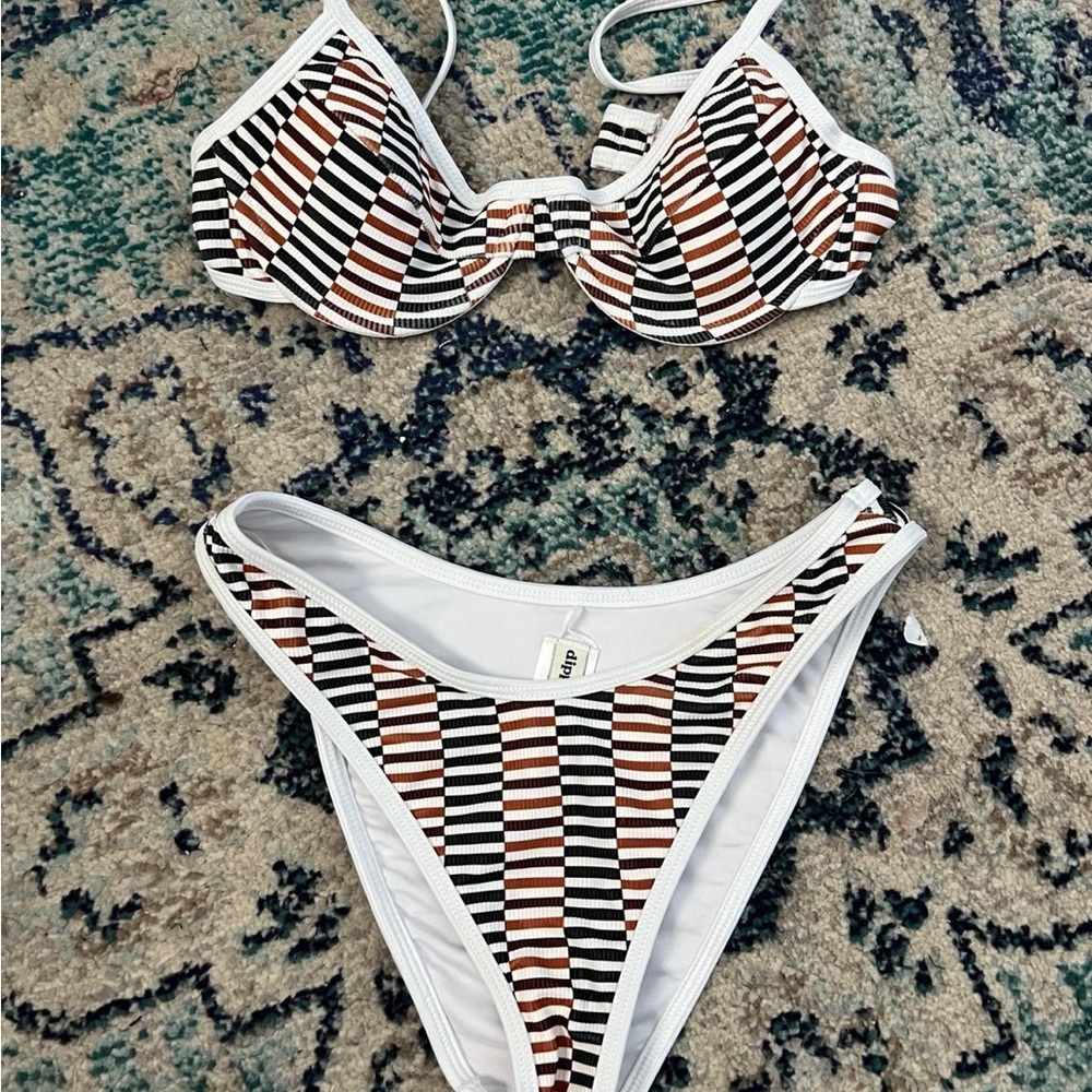 Dippin Daisy’s Bikini Set